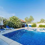 Villa Filip - Private Pool & Gym