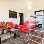 Filip - Private Pool & Gym