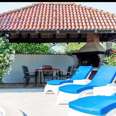 Filip - Private Pool & Gym Vila *