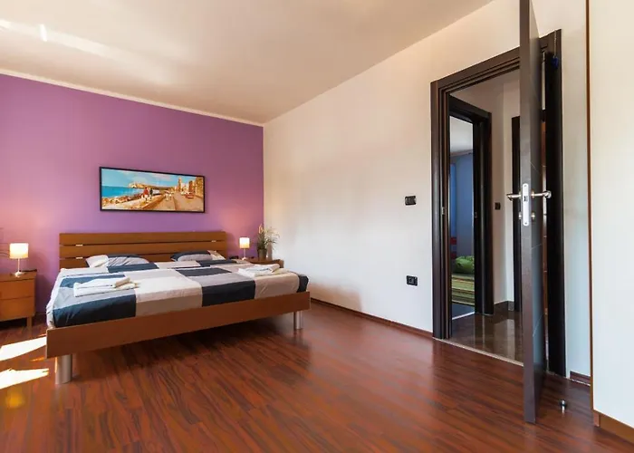 Filip - Private Pool & Gym *