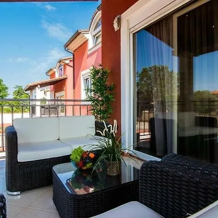 Filip - Private Pool & Gym Villa *